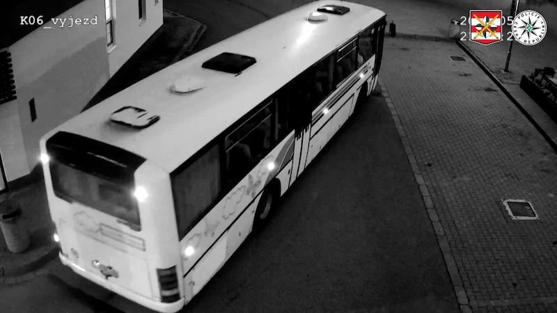 Mladý nezmar bez řidičáku kradl v Brně autobusy